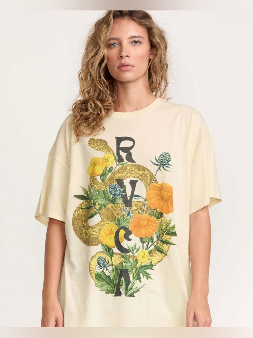 RVCA || NWT RVCA Baggie Tee (M) Cream